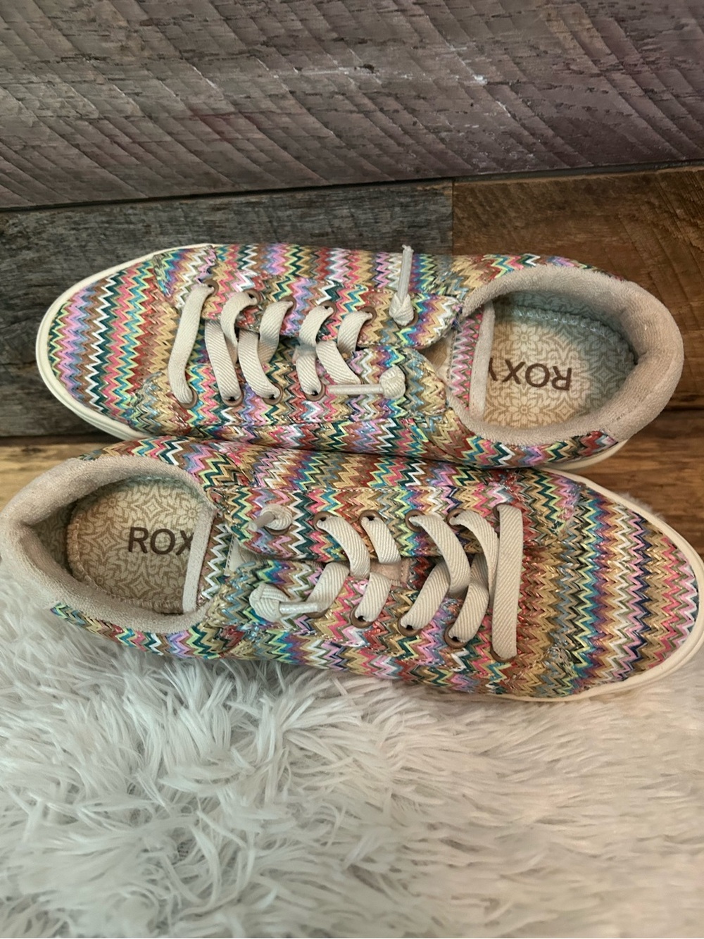 Roxy Multicolor Zigzag Pattern Lace-Up Sneakers-Size 8.5
